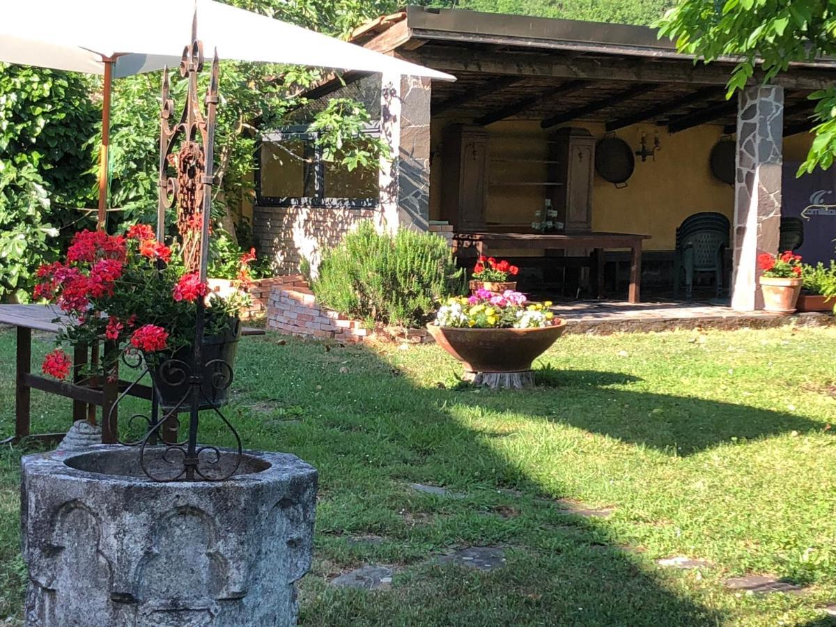Podere La Piana Фивиццано Экстерьер фото