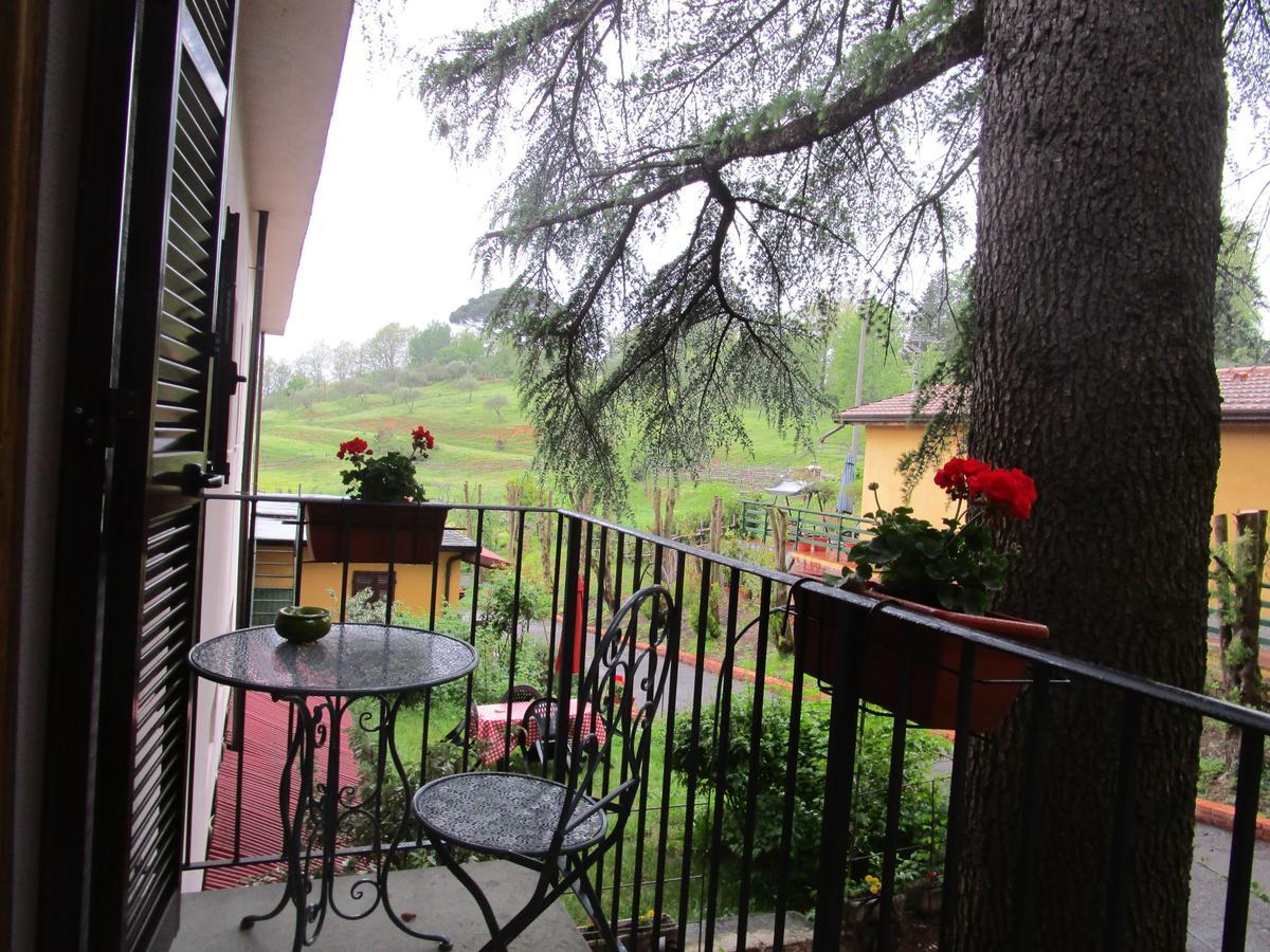 Podere La Piana Фивиццано Экстерьер фото